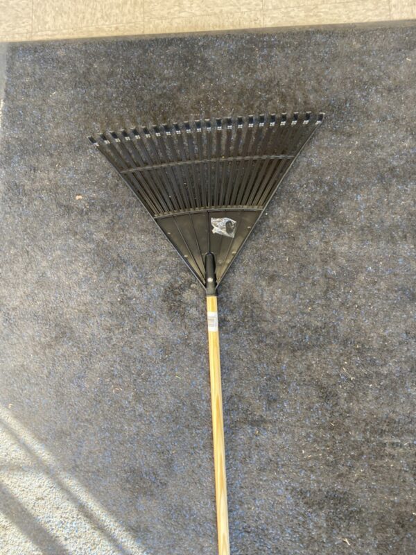 Small Leaf Rakes