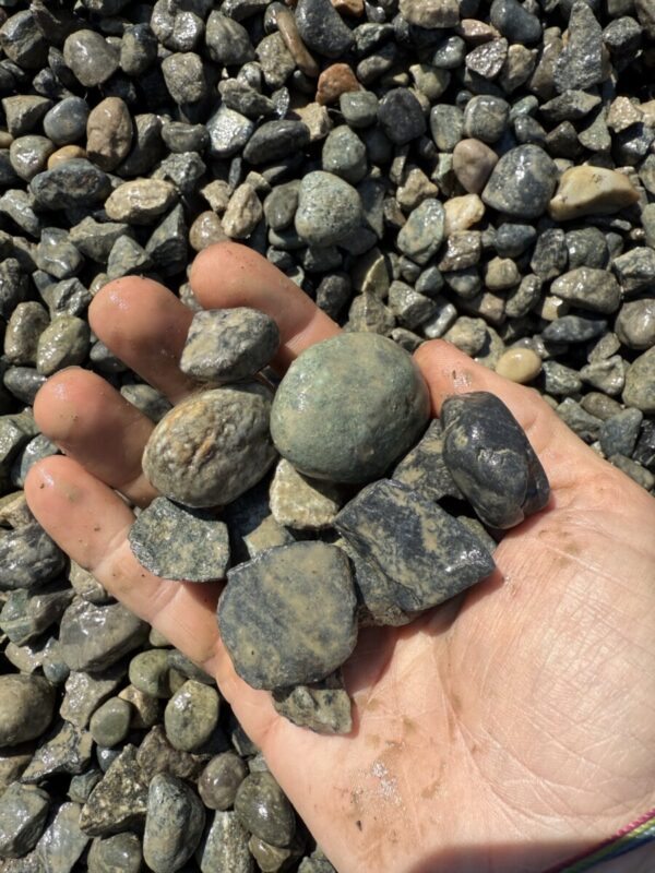 Washed Round Rock 3/4" - Image 2